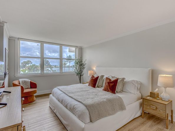 2600 N Flagler Drive 303, West Palm Beach FL 33407