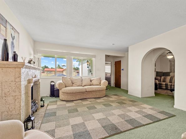 7320 Grant St, Hollywood FL 33024