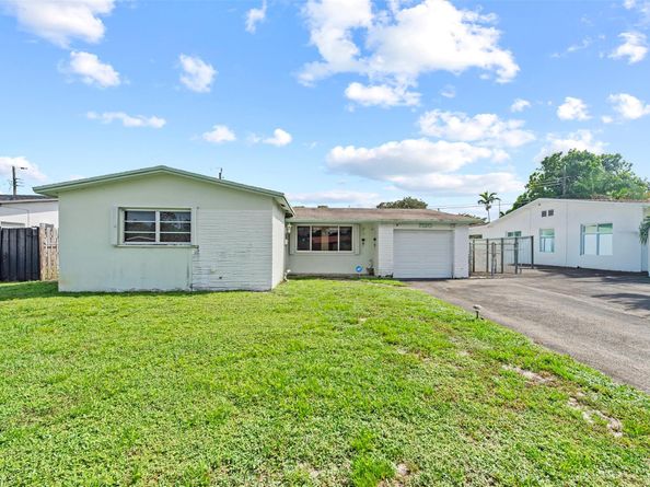 7320 Grant St, Hollywood FL 33024