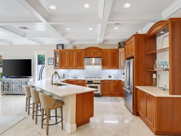 4850 NE 29th Ave, Lighthouse Point FL 33064