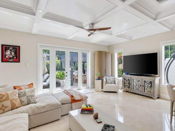 4850 NE 29th Ave, Lighthouse Point FL 33064