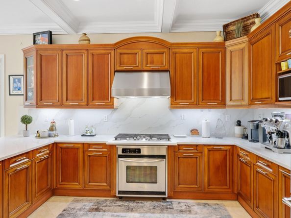 4850 NE 29th Ave, Lighthouse Point FL 33064