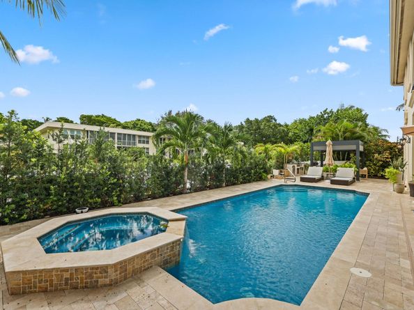 4850 NE 29th Ave, Lighthouse Point FL 33064