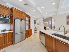 4850 NE 29th Ave, Lighthouse Point FL 33064