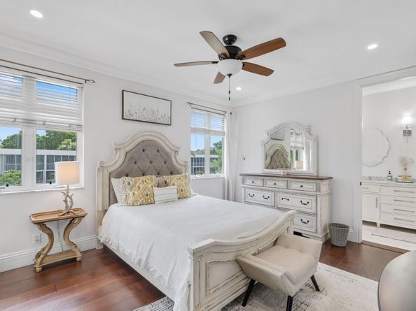 4850 NE 29th Ave, Lighthouse Point FL 33064