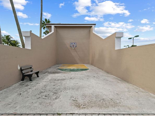 2585 San Andros, West Palm Beach FL 33411