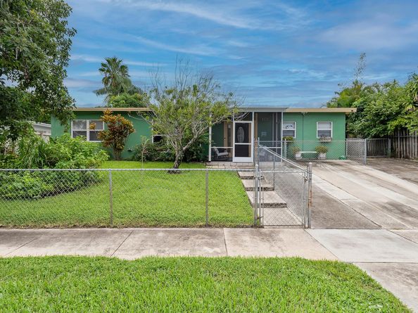 1014 W Broward Street, Lantana FL 33462