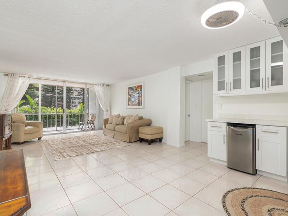 3575 S Ocean Boulevard 205, South Palm Beach FL 33480