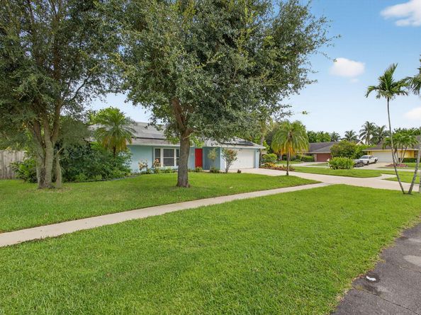 13656 Jonquil Place, Wellington FL 33414