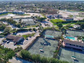 21734 Arriba Real 32B, Boca Raton FL 33433