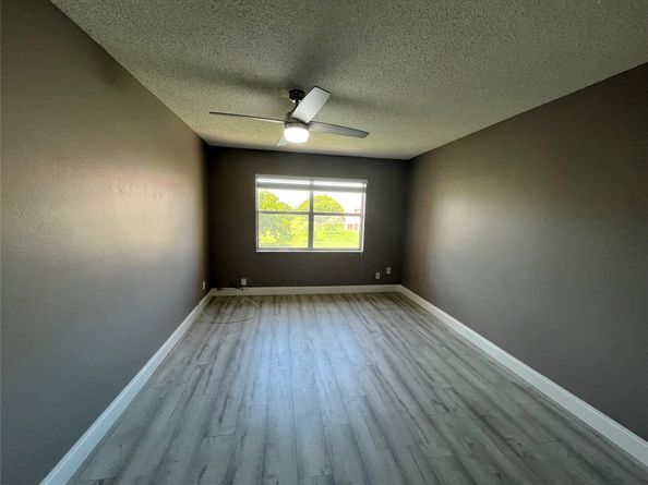 9181 Sunrise Lakes Blvd 306, Sunrise FL 33322