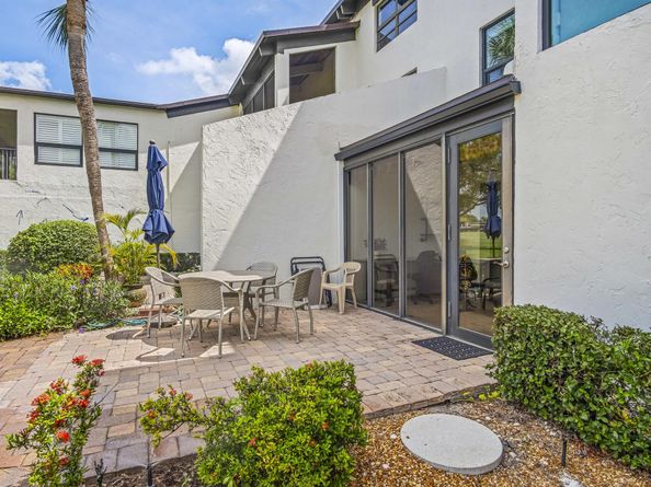 730 Greensward Court 105J, Delray Beach FL 33445