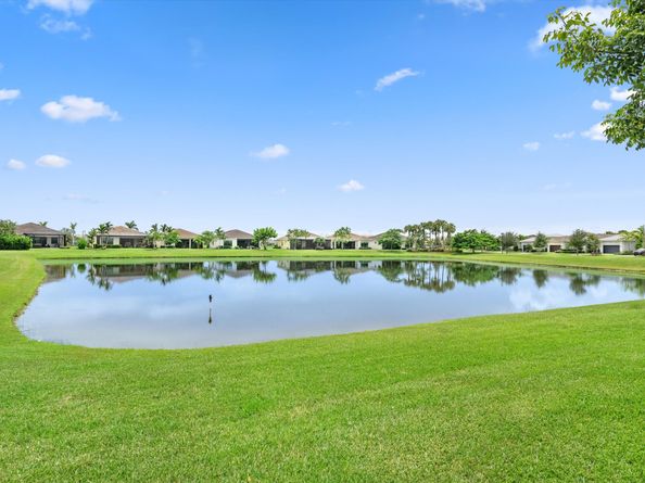 5669 Saint Armands Way, Westlake FL 33470