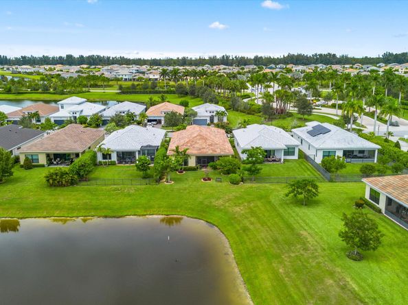 5669 Saint Armands Way, Westlake FL 33470