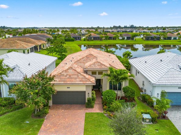 5669 Saint Armands Way, Westlake FL 33470