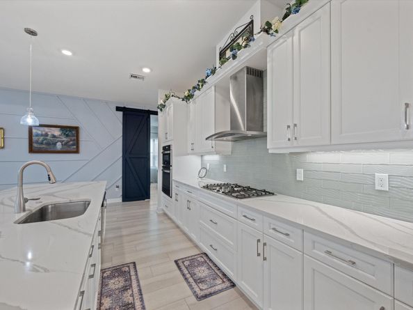 5669 Saint Armands Way, Westlake FL 33470