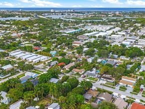 502 N Loxahatchee Drive A, Jupiter FL 33458