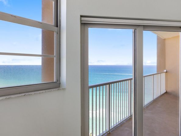 1950 S Ocean Dr PHB, Hallandale Beach FL 33009