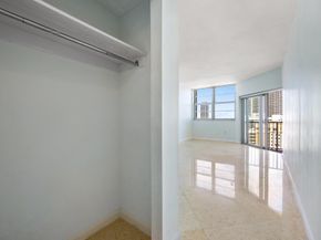 1950 S Ocean Dr PHB, Hallandale Beach FL 33009