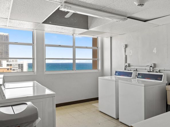 1950 S Ocean Dr PHB, Hallandale Beach FL 33009