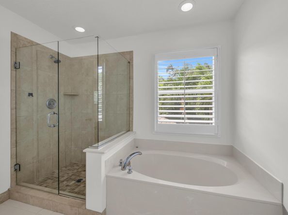 8058 Murano Circle, Palm Beach Gardens FL 33418