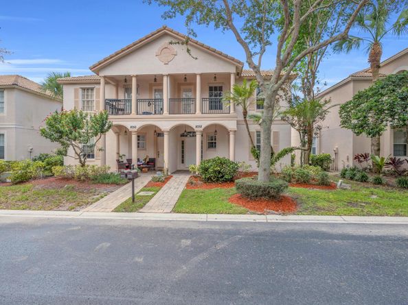 8058 Murano Circle, Palm Beach Gardens FL 33418