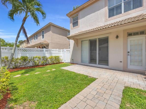 8058 Murano Circle, Palm Beach Gardens FL 33418