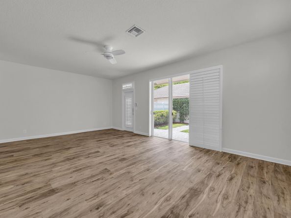 8058 Murano Circle, Palm Beach Gardens FL 33418
