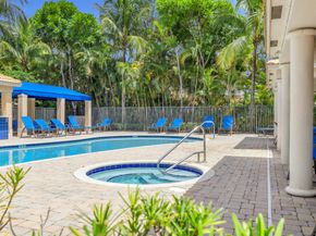 8058 Murano Circle, Palm Beach Gardens FL 33418