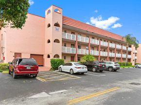9421 Sunrise Lakes Boulevard 110, Sunrise FL 33322