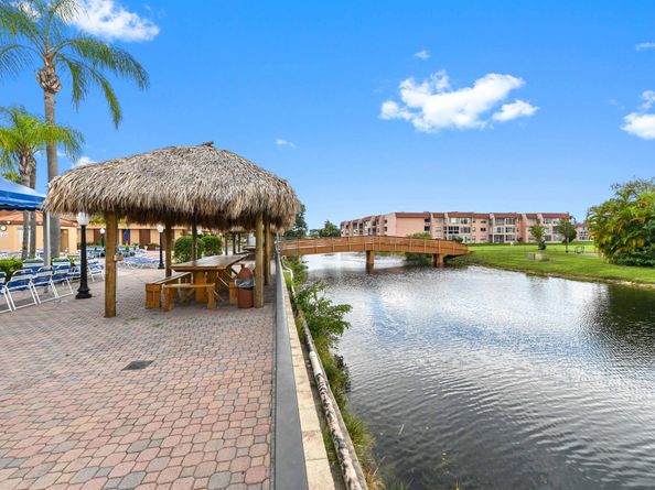 9421 Sunrise Lakes Boulevard 110, Sunrise FL 33322