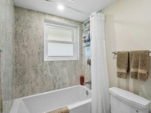 11267 Pond View Drive B203, Wellington FL 33414