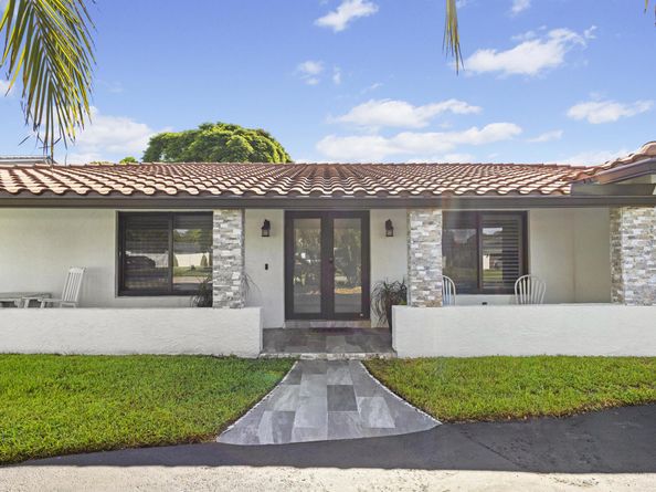 1700 SW 72nd Avenue, Plantation FL 33317