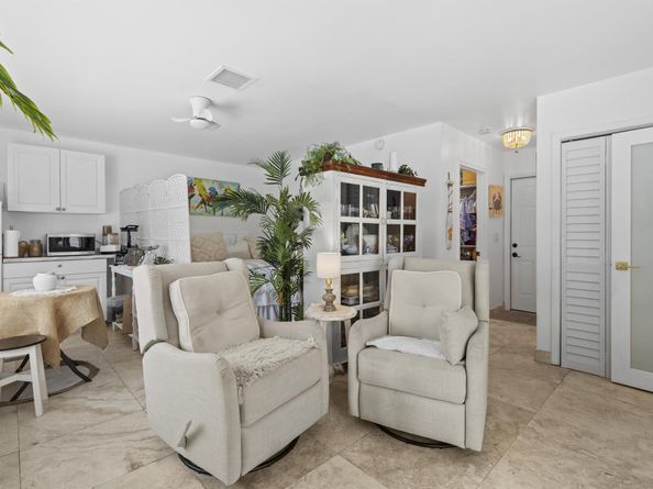 1700 SW 72nd Avenue, Plantation FL 33317