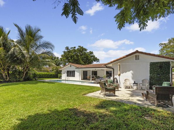 1700 SW 72nd Avenue, Plantation FL 33317