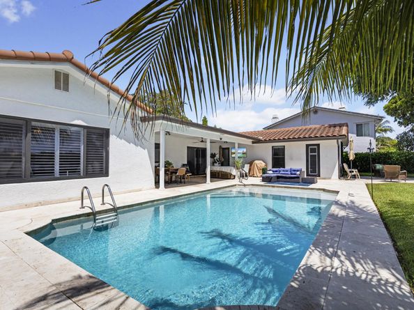 1700 SW 72nd Avenue, Plantation FL 33317