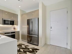 2000 Metropica Way 2607, Sunrise FL 33323