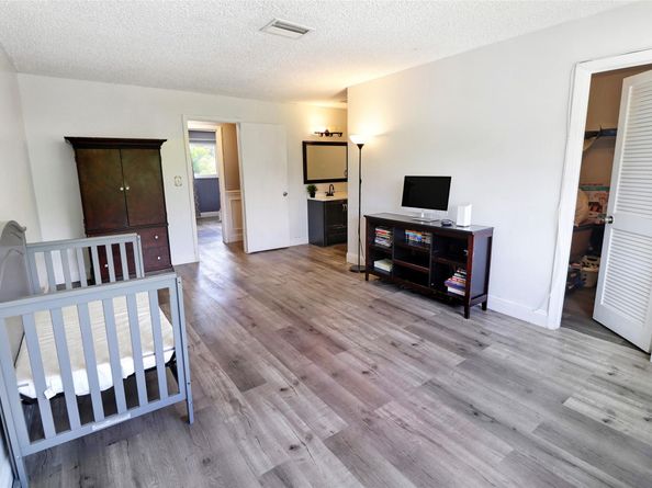 3671 NW 91st Ave, Sunrise FL 33351