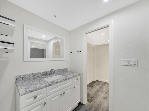 714 E Coco Plum Circle 2, Plantation FL 33324