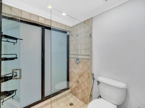 714 E Coco Plum Circle 2, Plantation FL 33324