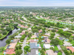 2014 NW 102nd Ter, Coral Springs FL 33071