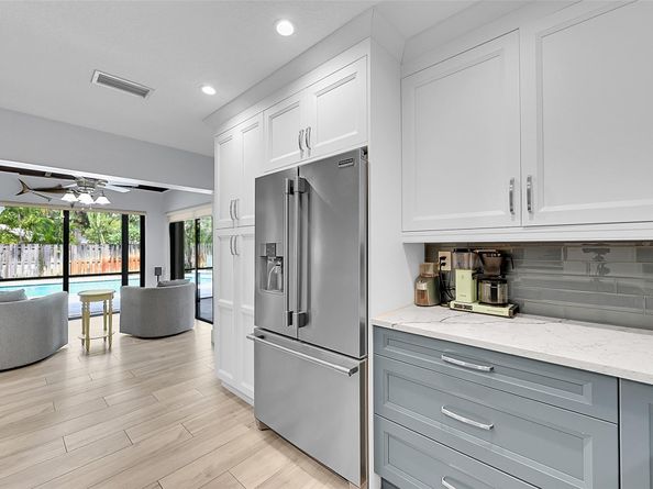 2014 NW 102nd Ter, Coral Springs FL 33071
