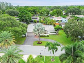 2014 NW 102nd Ter, Coral Springs FL 33071