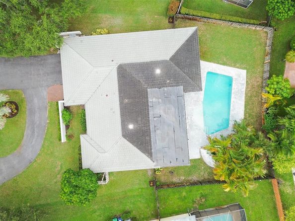 2014 NW 102nd Ter, Coral Springs FL 33071
