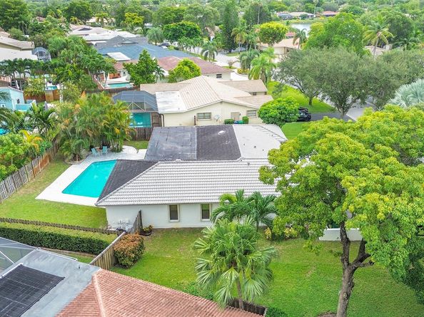 2014 NW 102nd Ter, Coral Springs FL 33071