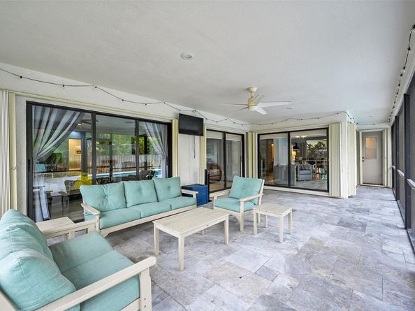 2014 NW 102nd Ter, Coral Springs FL 33071