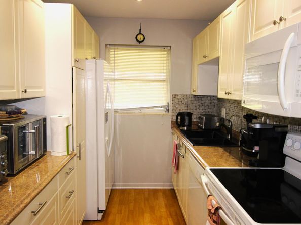 1045 E Circle Terrace B, Delray Beach FL 33445
