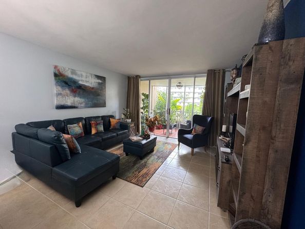 1770 NE 191st St 1121, Miami FL 33179