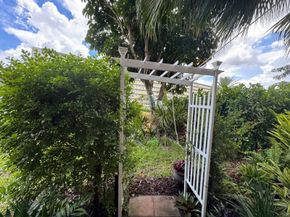 1770 NE 191st St 1121, Miami FL 33179