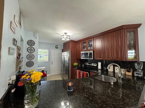 1770 NE 191st St 1121, Miami FL 33179